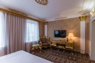 Гостиница Petrovsky Prichal Luxury Hotel&SPA Ростов-на-Дону Улучшенный номер с кроватью размера &quot;king-size&quot;-4